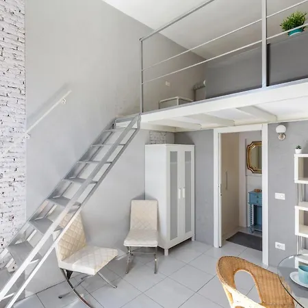 Bocconi Navigli Studio Loft Ferienhaus